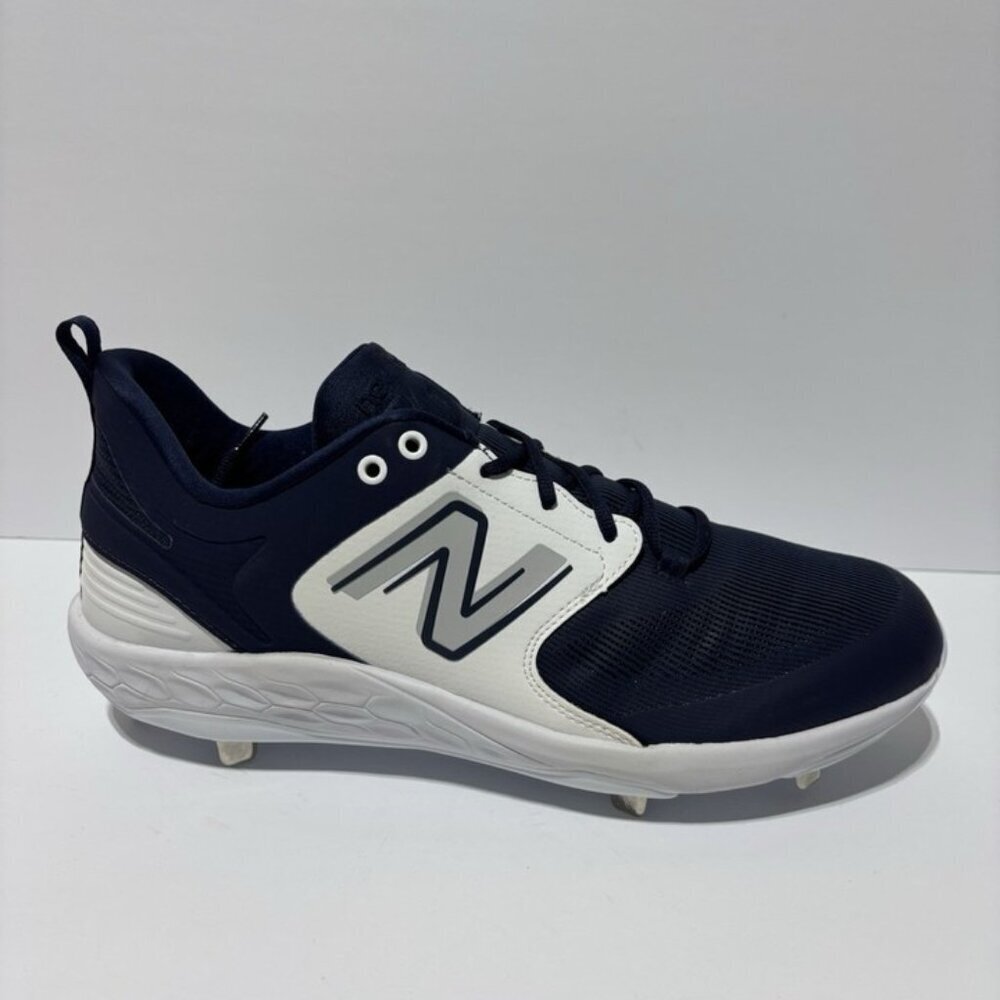 New Balance Men’s Fresh Foam X 3000 V6 Metal Cleats, Size 16 D